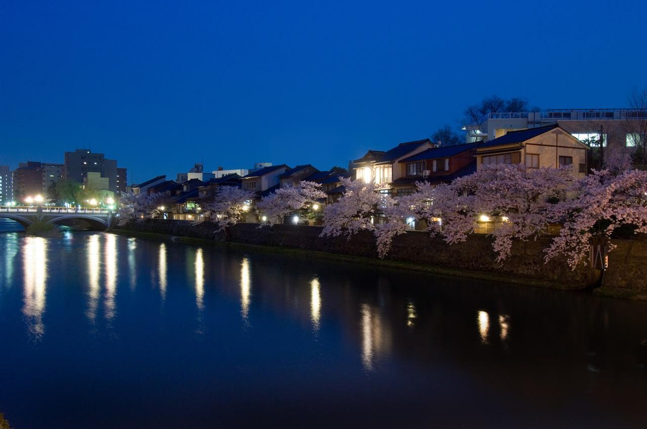 Kanazawa Higashiyama Cabin Hakobune Buitenkant foto