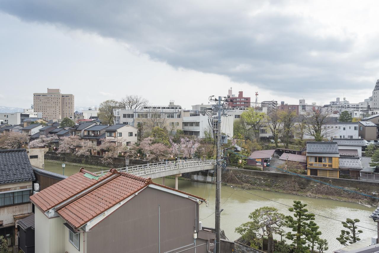 Kanazawa Higashiyama Cabin Hakobune Buitenkant foto